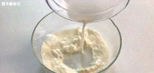 戚风蛋糕膨胀太高开裂原因