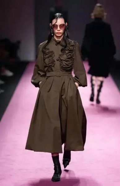 今年秋季流行什么女装