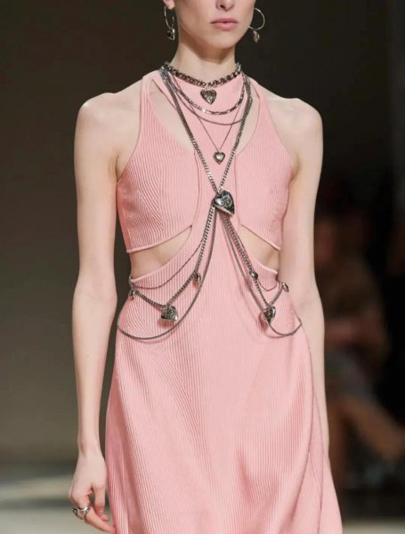 今年秋季流行什么女装