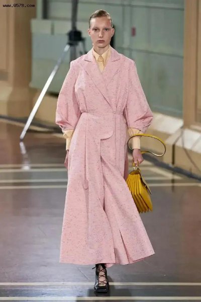 今年秋季流行什么女装