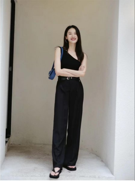 黑色西装裤配什么上衣比较好