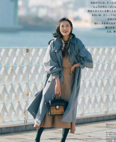 灰蓝色配什么颜色最搭