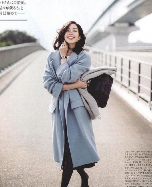 灰蓝色配什么颜色最搭