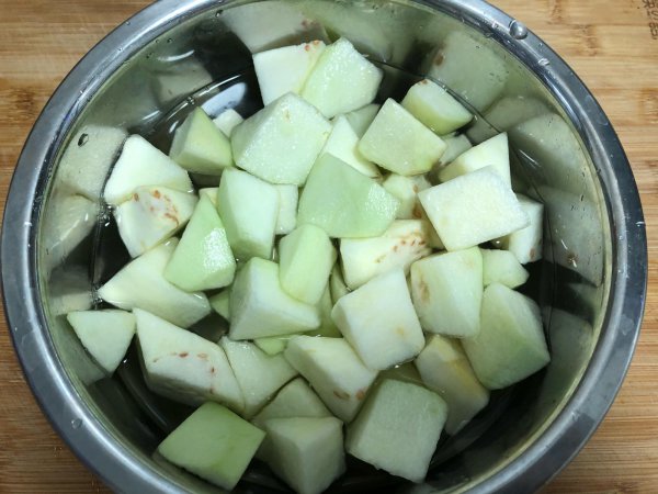 绿色茄子和紫色茄子区别图片