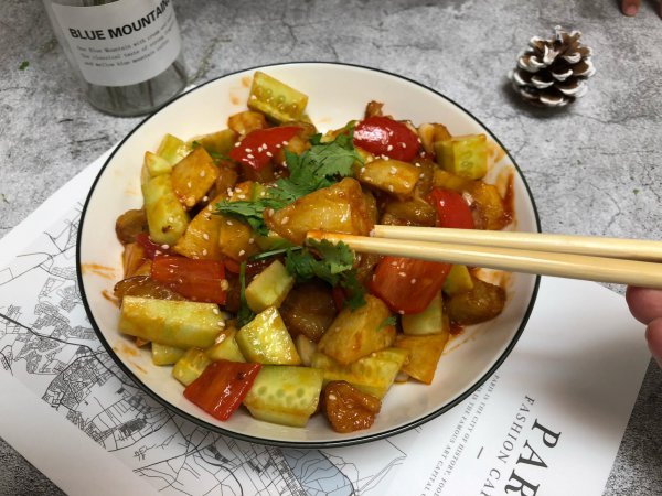 绿色茄子和紫色茄子区别图片