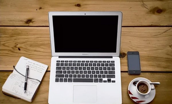 电脑开机出现英文进不去了