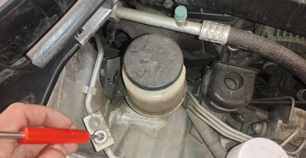 车的空调制冷效果差怎么回事