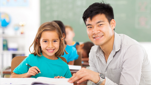 小学老师工资多少