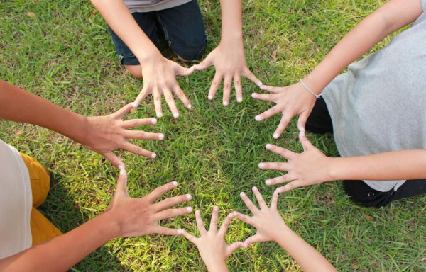 性格孤僻不爱说话不合群怎么办