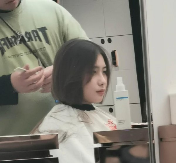 长脸剪什么短发好看图片