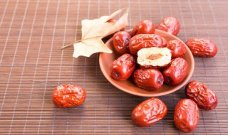 多吃红枣的好处和坏处 吃红枣有什么好处和坏处