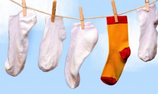 梦见穿袜子是什么征兆 梦见穿袜子代表什么