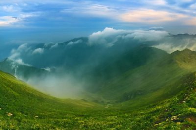 重庆最高的山是哪一座山 重庆最高的山峰位于哪里