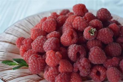 树莓和覆盆子的区别在哪里 覆盆子与树莓是同一种果实