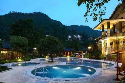 重庆温泉排名第一 重庆哪里有吃住玩泡温泉的地方