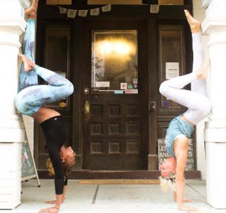 初学者怎么练瑜伽倒立 瑜伽倒立新手怎么练