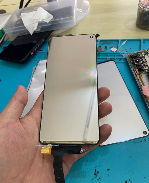 手机进水了屏幕出现竖条纹