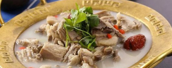 羊肉和什么一起煲汤比较好