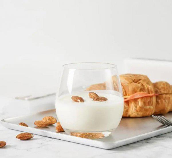 电商牛奶和超市牛奶有何区别