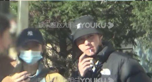 何与的女朋友是谁