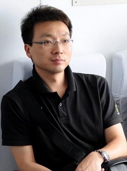 央视主持人康辉个人资料简介