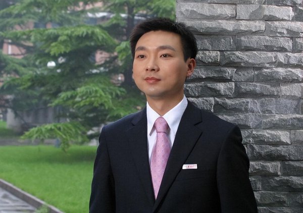 央视主持人康辉个人资料简介