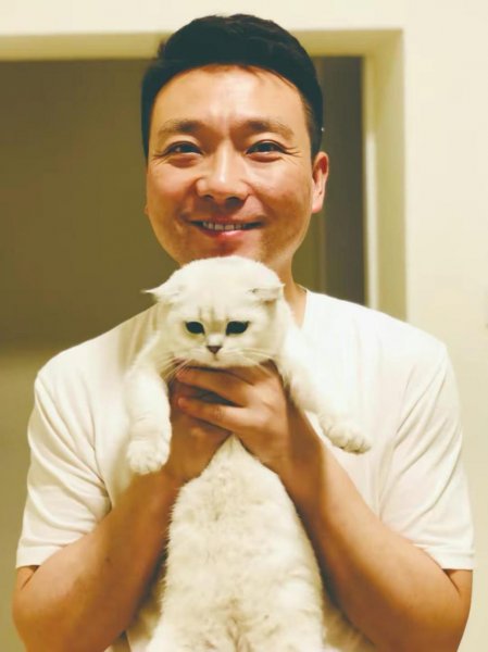 央视主持人康辉个人资料简介