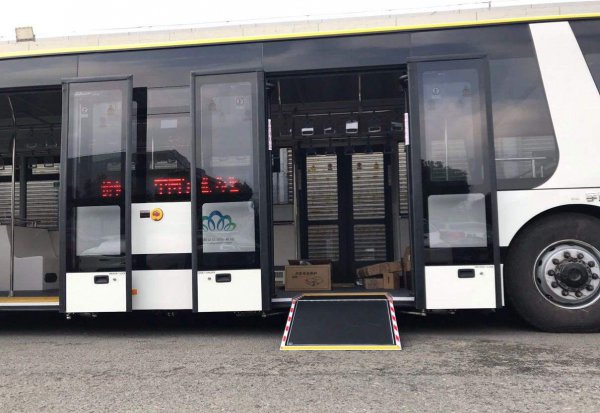 摆渡车是什么意思