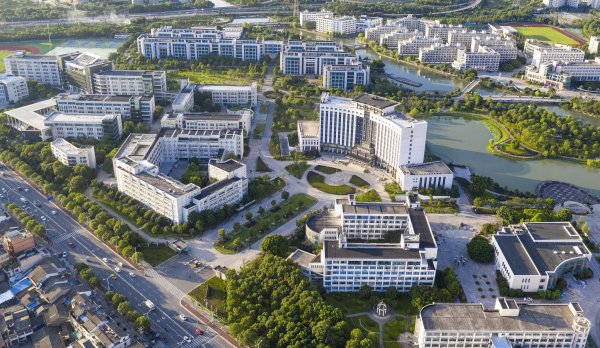 浙江大学在哪个城市