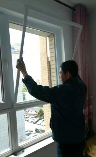 窗户上有水珠是怎么回事