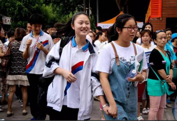 我国义务教育几年