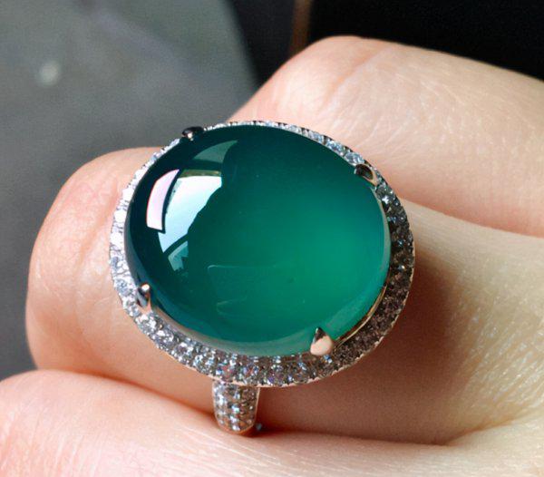 蓝色手镯是什么玉石