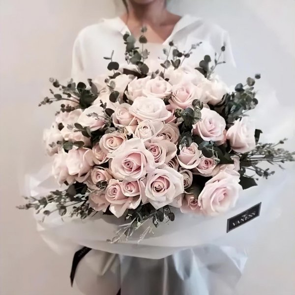 绿色洋桔梗花语是什么