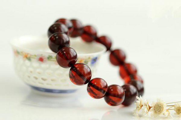 纯天然血珀在琥珀里的品质怎么样