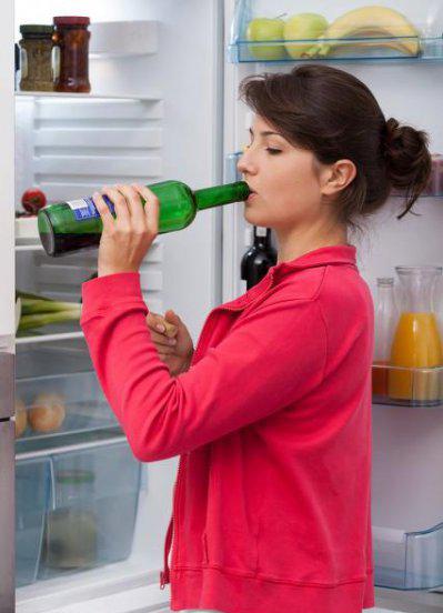 出远门时要在冰箱里放枚硬币吗