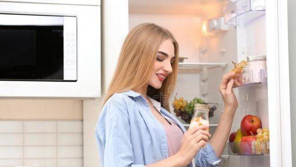 出远门时要在冰箱里放枚硬币吗