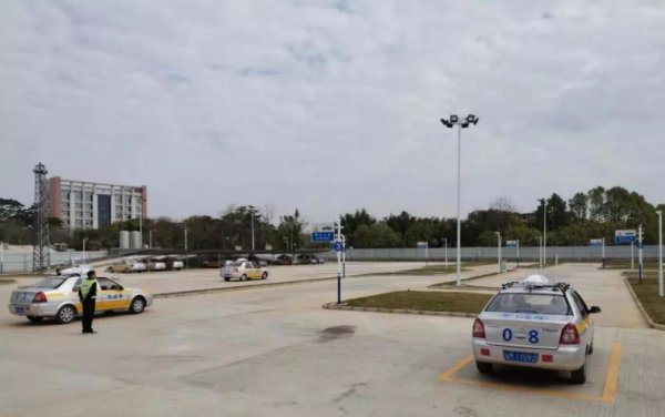 科目二中途挂了能继续走完吗