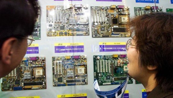 笔记本电脑独立显卡和集成显卡哪个好用