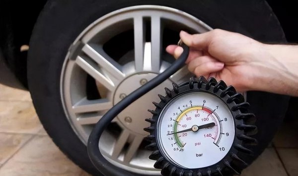 suv胎压多少正常范围