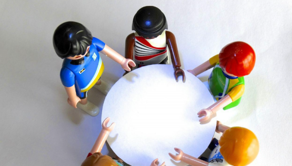 室内团建活动小游戏