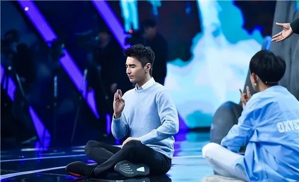 室内团建活动小游戏