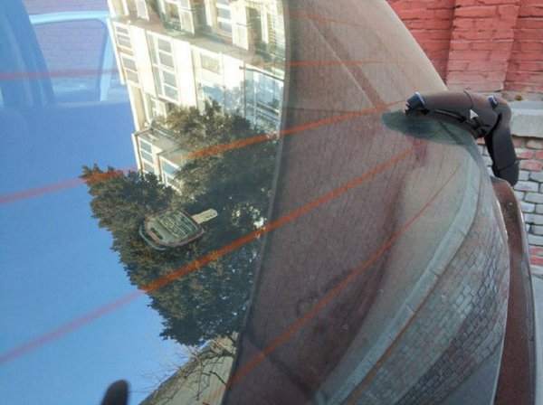 车钥匙在车里面车锁了怎么办