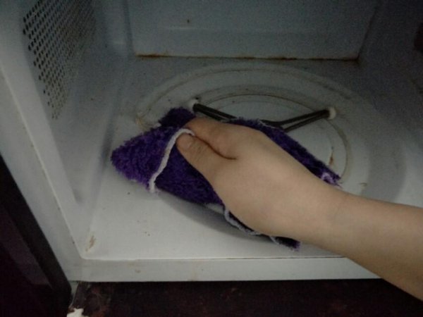 微波炉怎么清洗内部油垢