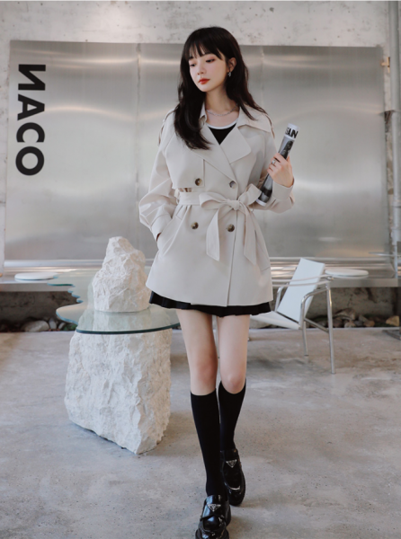 短款小风衣搭配什么下装好看图片