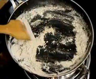 锅糊了怎样去掉糊锅底