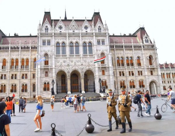 匈牙利人口和面积各多少