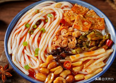 螺蛳粉的臭是什么导致的 螺蛳粉臭味到底从何而来