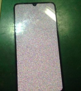 手机进水了屏幕出现竖条纹 进水屏幕出现彩色条纹修复方法