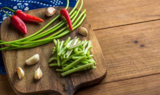 腌蒜薹又脆又爽口的方法 腌蒜薹又脆又爽口怎么做