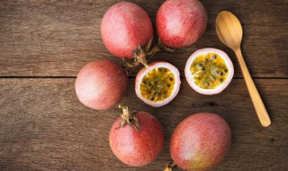 螃蟹百香果可以一起吃吗 螃蟹百香果适合一起吃吗